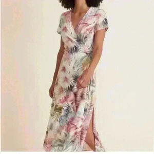 Marine Layer Emlyn Floral Wrap Midi Dress in tropical palm leaf print sz small